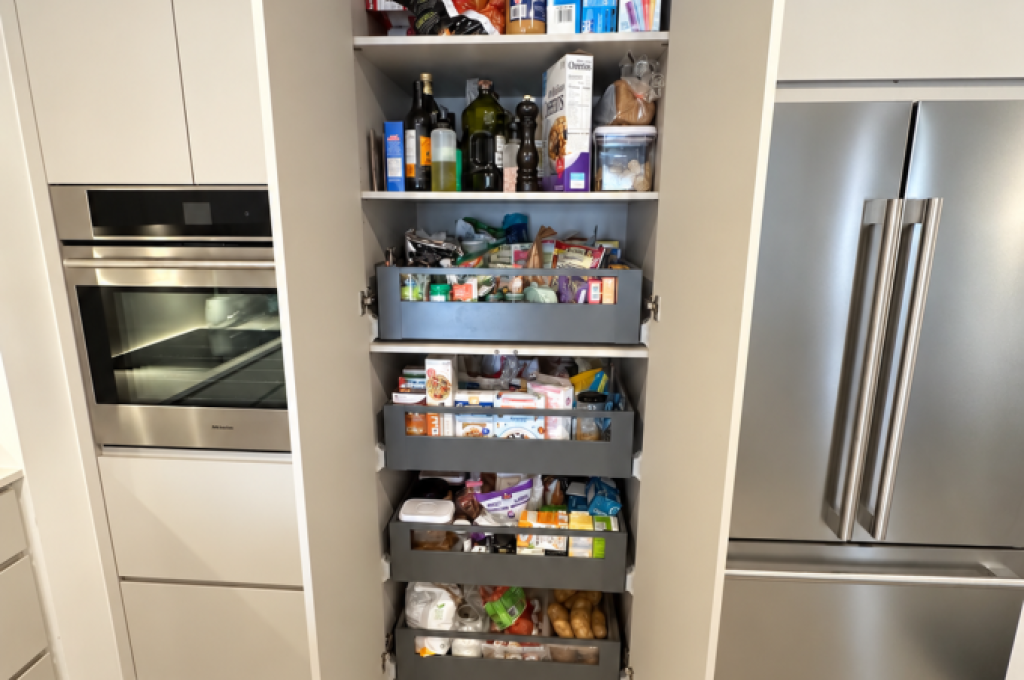 18-Bright_Open_Pantry_in_Modern_Kitchen.png